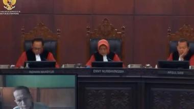 bsosok-herifuddin-daulay-guru-di-dumai-riau-yang-gugat-anggaran-mbg-di-mk-minta-naik-jadi-rp256