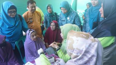 bberi-arahan-di-posyandu-anggrek-di-desa-pulaupalas-ini-yang-disampaikan-istri-pj-bupati-indragiri