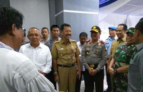 Ibadah Malam Natal Berlangsung Aman, 2 Jenderal Turun Langsung Dampingi Gubernur Riau Pantau 3 Gereja di Pekanbaru