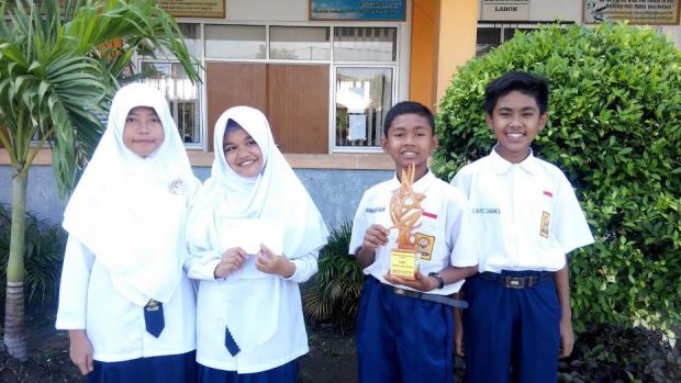 Hebat… Untuk ke-8 Kalinya, SMP Juara Pekanbaru Sabet Juara I Lomba Mading se-Riau