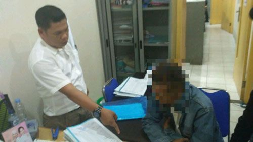 Tim Saber Pungli Polresta Pekanbaru Tangkap Tangan Oknum Pegawai Disdukcapil saat Terima ”Uang Jasa” Pembuatan KTP tanpa Prosedur