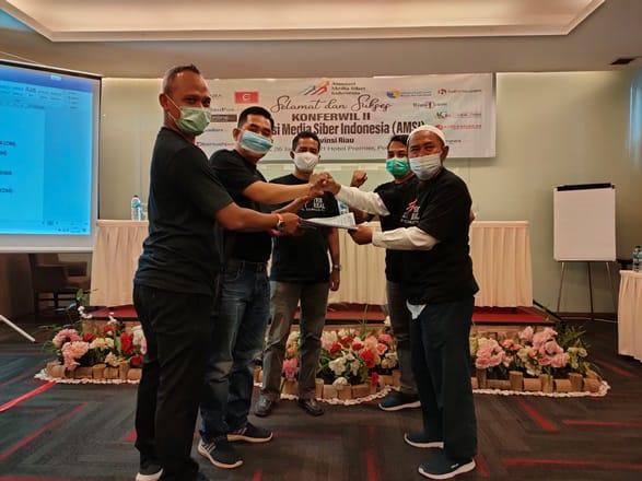 Duet Ahmad S Udi dan Dian Alhadi Kembali Pimpin AMSI Riau