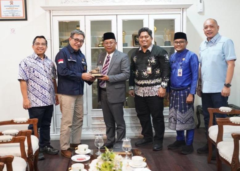 <b>Penjabat Gubernur Riau Harap PT PHR Wilayah Kerja Rokan Bisa Produksi Migas 1 Juta Barel Per Hari</b>