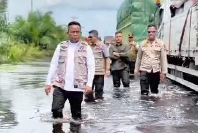 <b>12 Ribu Jiwa Warga Kabupaten Pelalawan yang Tersebar di 18 Desa dan Kelurahan Terdampak Banjir</b>
