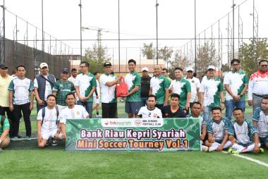 btekankan-soliditas-brk-syariah-gelar-turnamen-mini-soccer-wilayah-keprib