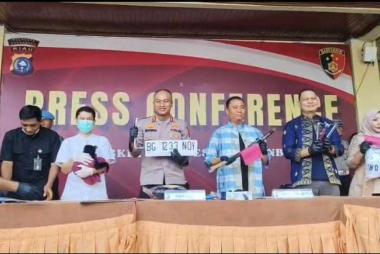 bwanita-dpo-kasus-bajing-loncat-di-pelalawan-kompak-mencuri-bersama-suami-di-pekanbaru-sang-buah