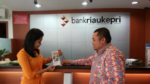 2015, Laba Bank Riau Kepri Rontok 40,4 Persen