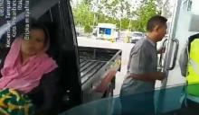 menegangkan-polisi-lalu-lintas-di-pekanbaru-selamatkan-ibu-hamil-yang-akan-melahirkan-terjebak