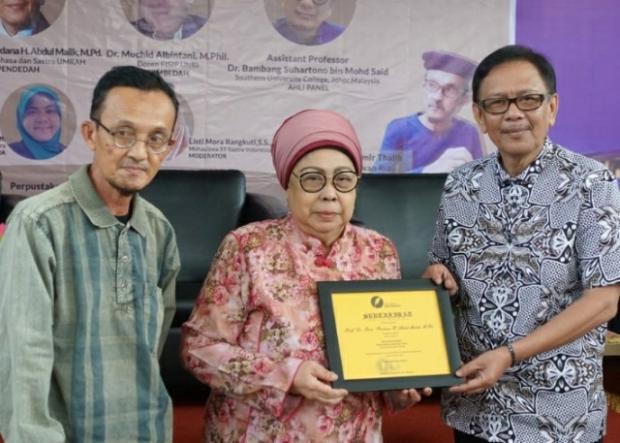 Azlaini Agus: <i>Banteng Bersayap Kupu-kupu</i> Bisa Saja Terbang