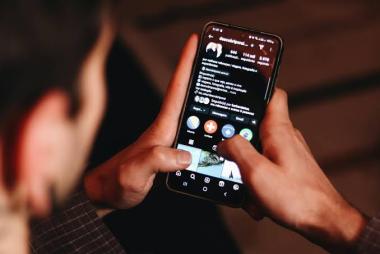 bketua-rtrw-di-pekanbaru-akan-dibekali-ihandphonei-agar-cepat-laporkan-persoalan-lingkunganb