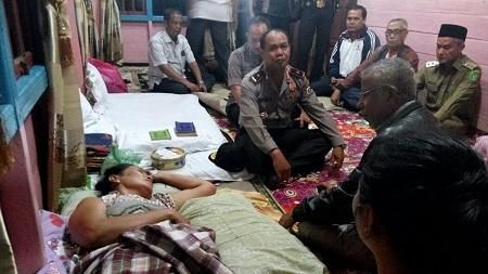 Tiba Tengah Malam, Kapolda Riau Langsung Kunjungi Rumah Korban Tewas Kerusuhan di Selatpanjang