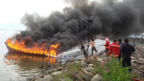 Kapal Pompong yang Terbakar di Pelabuhan Dumai Ternyata Bawa BBM