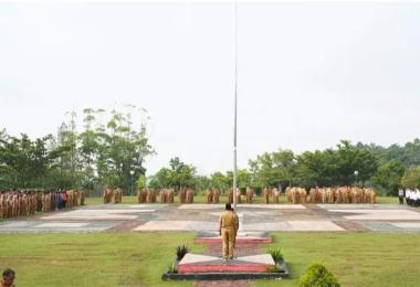bbupati-suhardiman-amby-pimpin-apel-bersama-pemkab-kuantan-singingi-usai-jalani-cutib