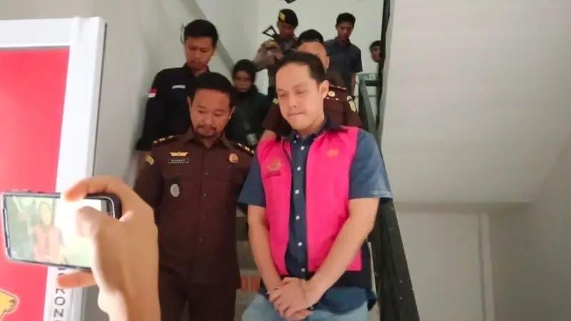 Eks Kepala Cabang BRI Agro Pekanbaru Ditahan Jaksa Terkait Kasus Korupsi Jaminan Proyek Lintasan Atletik di Kuansing