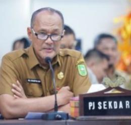 <b>Libur dan Cuti Bersama Natal Sudah Berakhir, Penjabat Sekda Provinsi Riau Ingatkan Seluruh Pegawai Jangan Ada yang Bolos Kerja</b>