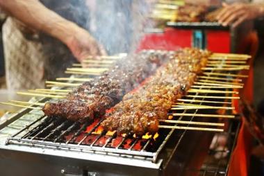 bsebuah-warung-sate-kambing-di-indragiri-hulu-digerebek-polisi-diduga-jadi-tempat-transaksi-sabub