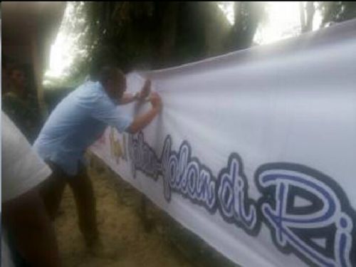 Cara Sederhana Paguyuban Yogyakarta Mencintai Daerah Ini; Lakukan Aksi Bersih di Desa Buluhcina dan Deklarasi ”Ayo Jalan-jalan ke Riau”