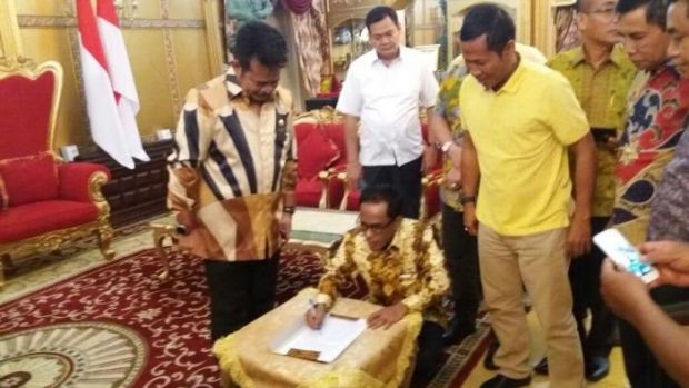 Potret Kekompakan Ketua DPD Partai Golkar se-Riau Teken Dukungan untuk Syahrul Yasin Limpo