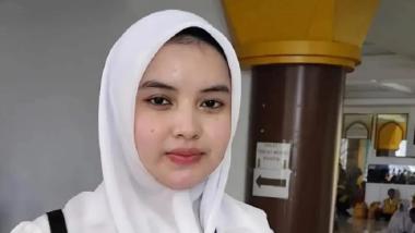 bsenang-bercampur-sedih-remaja-17-tahun-di-riau-naik-haji-gantikan-almarhum-ayahnyab