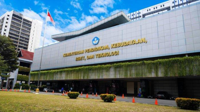 <b>Ini Awal Mula Megakorupsi Pengadaan Laptop Rp9,9 Triliun Kemendikbud Ristek Terbongkar, Modus Ganti OS</b>