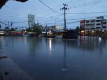hari-pencoblosan-gubernur-riau-diguyur-hujan-semalaman-sebagian-wilayah-pekanbaru-tergenang-air