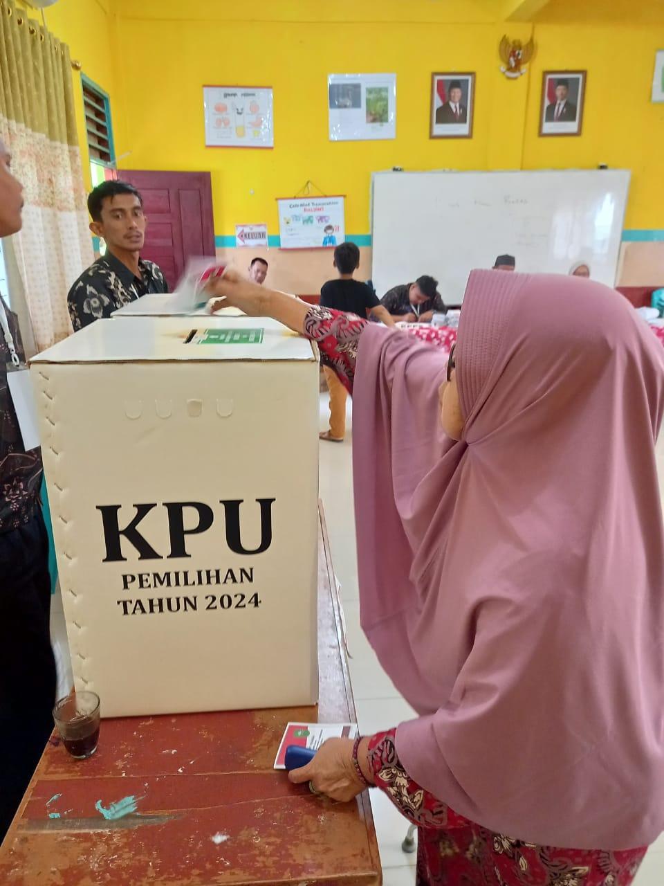 <b>MK Putuskan Pemilu Nasional-Daerah Dipisah Mulai 2029, Pileg DPRD Bareng Pilkada</b>