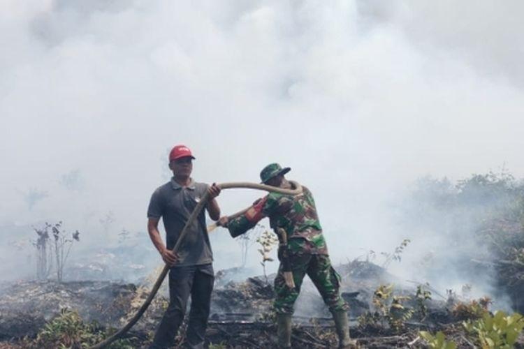 <b>Lahan Gambut Raksasa di Kawasan Hutan Taman Nasional Giam Siakkecil Provinsi Riau Terbakar Parah</b>