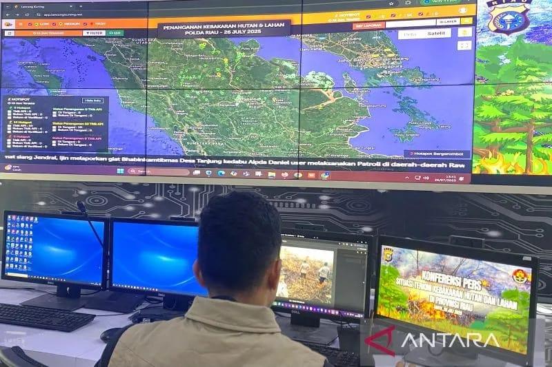 <b>Polda Riau pasang plang larangan tanam sawit di lahan bekas terbakar</b>