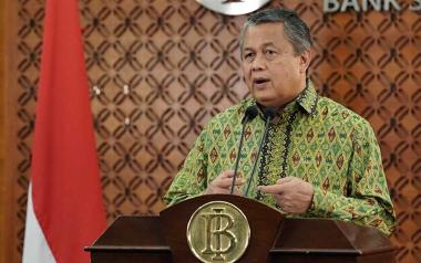 bini-profil-perry-warjiyo-arsitek-qris-yang-mundur-dari-gubernur-bib