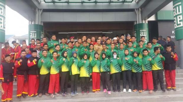 Gubernur Syamsuar Lepas Kontingen Tapak Suci Riau ke Kejuaraan Dunia, ”Ikuti Apa yang Diajarkan Pendekar…”