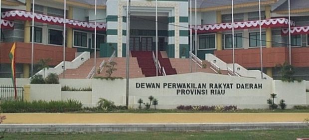 Hah... Tahun Depan Tunjangan Perumahan Anggota DPRD Riau Rp30 Juta per Orang!?