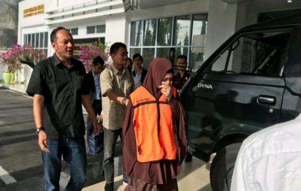 Tiga Dokter Spesialis Bedah RSUD Arifin Achmad Riau Ditahan Jaksa karena Korupsi Alat Kesehatan Rumah Sakit