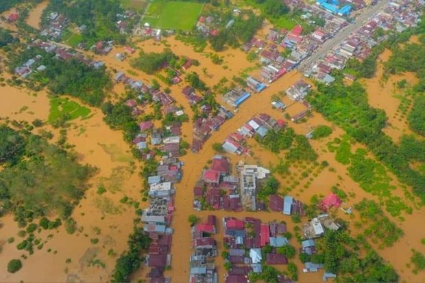 Banjir di Rokan Hulu Rendam Rumah Warga dan Jalan Lintas Riau-Sumatera Utara