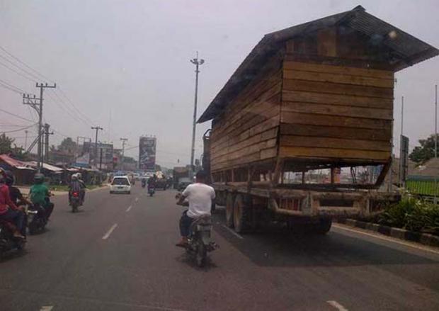 Kendaraan Non-BM Menetap 6 Bulan di Riau Harus Diubah Jadi BM