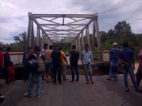 Akses Jalan Putus di Desa Petai, Ini Jalur Alternatif Telukkuantan-Pekanbaru!