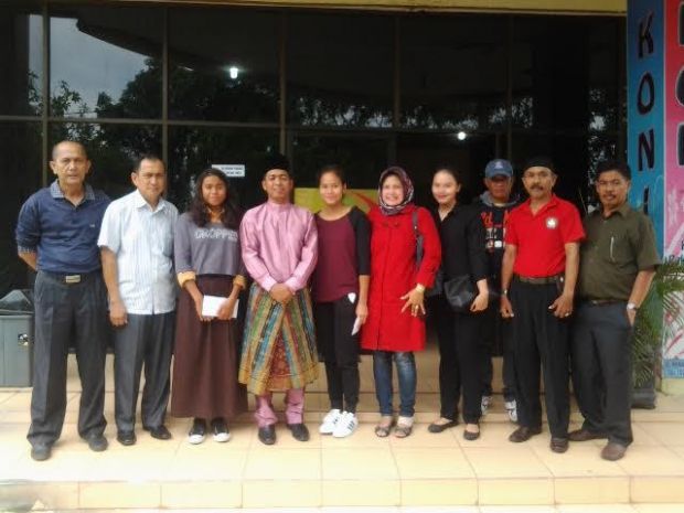 Demi Prestasi Renang Riau di PON 2016, Vanesha dan Azzahra Berburu Ilmu hingga ke Perancis