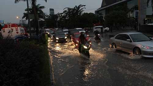 Info Cuaca: Hujan Diprediksi Masih Mengguyur Wilayah Riau pada Pagi, Sore, dan Malam Hari