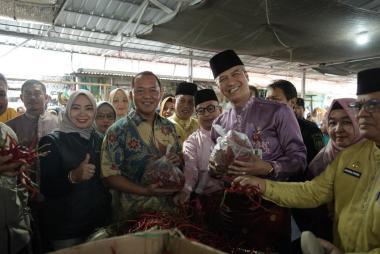 bpastikan-kestabilan-harga-jelang-ramadan-pemprov-riau-sidak-pasar-tradisionalb