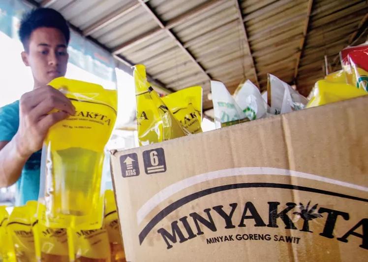 <b>Pemprov Riau akan Libatkan BUMD untuk Salurkan Minyak Goreng Subsidi Merek ”MinyaKita”</b>