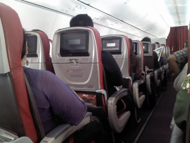 Merasa Sesak dan Ingin Segera Turun, Pria Ini Nekat Buka Pintu Darurat saat Pesawat Asiana Airlines Mengudara