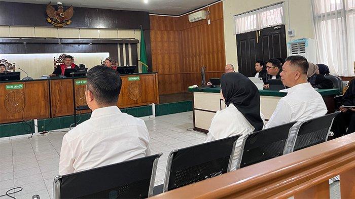 <b>Kesaksian Darmanto, Staf Bagian Umum Setda Kota Pekanbaru: Eks Sekda Indra Pomi Dapat Uang Pulsa Tiap Bulan</b>