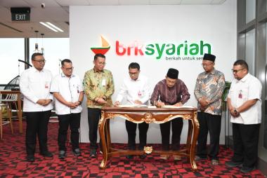 bbrk-syariah-perkuat-ekosistem-keuangan-digital-pesantren-gandeng-ponpes-almunawwarah-kelola