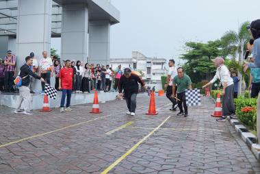 b500-bibit-tanaman-dan-donasi-untuk-rumah-singgah-kanker-jadi-penutup-ibrks-walk-and-run-2026ib