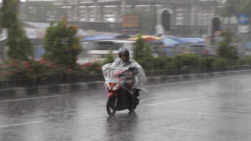 Waspadalah, Sejumlah Wilayah di Riau Berpotensi Diguyur Hujan Deras Disertai Petir