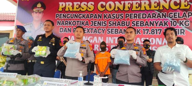 Kado Hari Bhayangkara 1 Juli, Polres Bengkalis Berhasil Gagalkan Peredaran 10 Kg Sabu dan 17.817 Butir Ekstasi