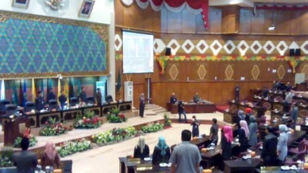 DPRD Riau Paripurnakan Tanggapan Fraksi tentang Ranperda Pedoman Pendirian RS Swasta