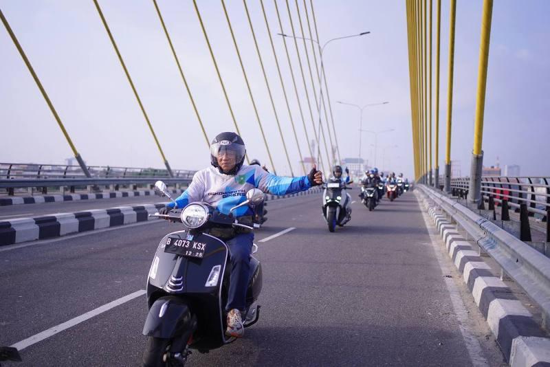Semarakkan HUT ke-67 Provinsi Riau, Rombongan Diskominfotik Touring ke Siak Pakai Motor