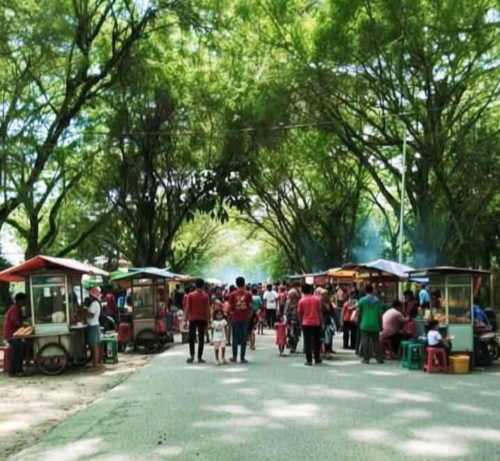 <b>Bupati Kuantan Singingi Keluarkan SE Larangan Jualan di Taman Jalur</b>