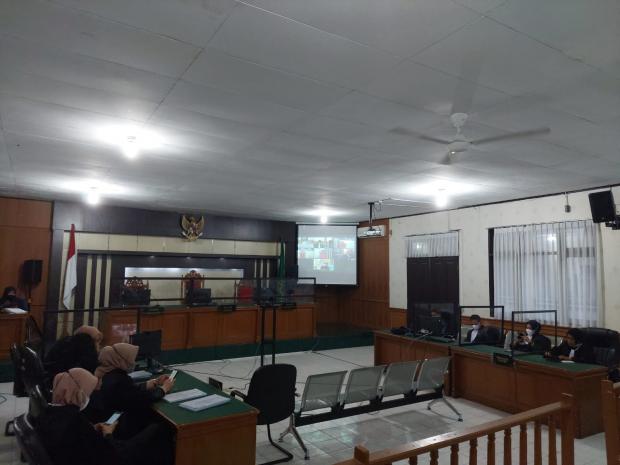 Tiga Eks Kacab Bank Riau Kepri Dituntut Masing-Masing 4 Tahun Penjara dalam Perkara Dugaan Penerimaan <i>Fee</i> Asuransi