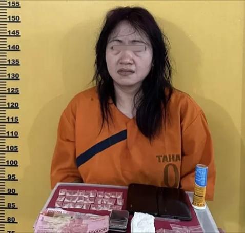 <b>Tim Satresnarkoba Polres Inhu Ringkus Seorang Perempuan Pengedar Narkoba</b>